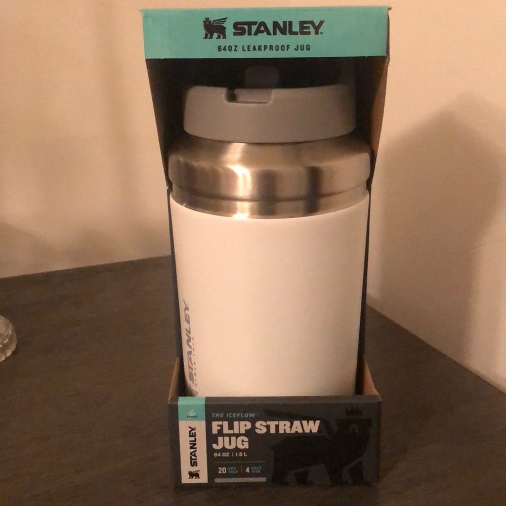 Stanley 64oz
